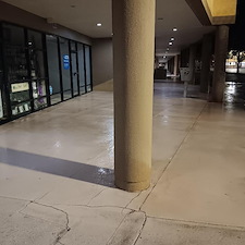 Sparkling-Clean-Sidewalks-Commercial-Pressure-Washing-Services-Performed-in-Pensacola-FL 10